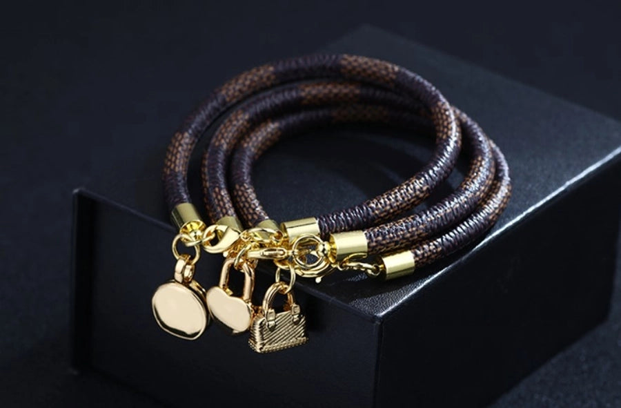 Chic leather bracelet with Bag charm