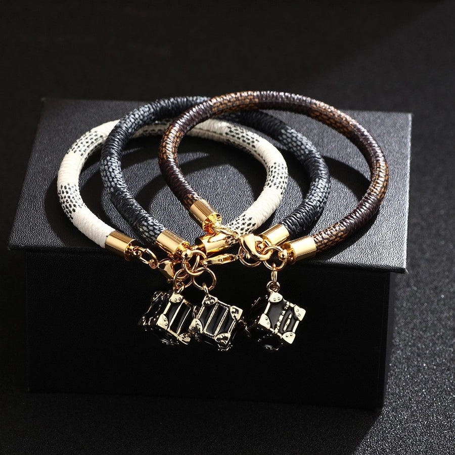 Chic leather bracelet with Bag charm