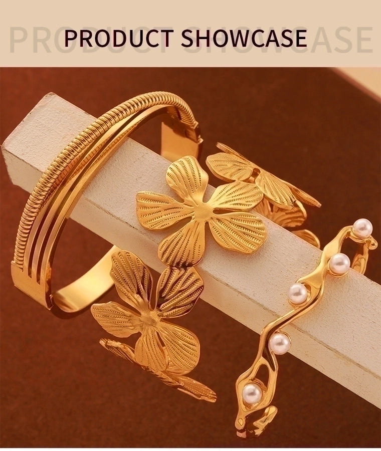 Modern Spray Flower Bangle